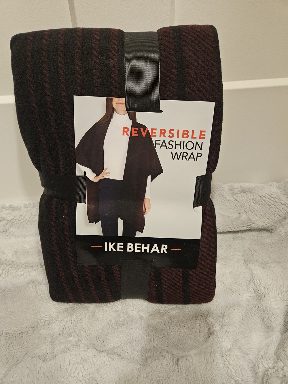 Ike Behar Reversible Fashion Wrap in Black and Burgundy